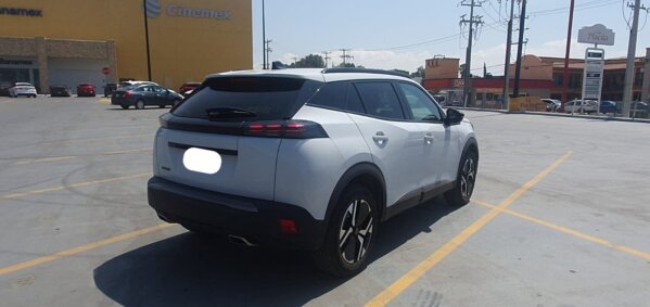 Peugeot 2008 Allure Pack  1.2 turbo, Tela,  Aut.  2024